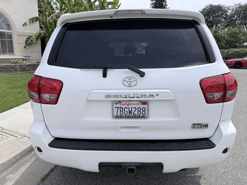 Used 2013 Toyota Sequoia SR5 image 6