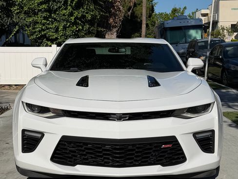 Used 2017 Chevrolet Camaro SS RWD image 2