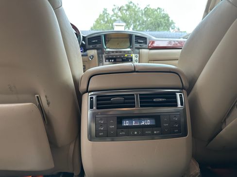 Used 2010 Lexus LX 570 4WD image 13