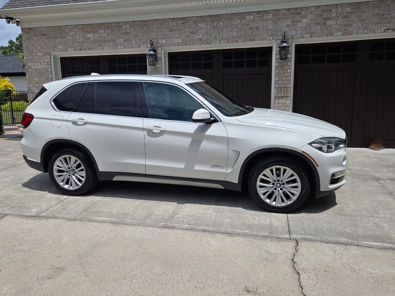 Used 2017 BMW X5 sDrive35i RWD image 2