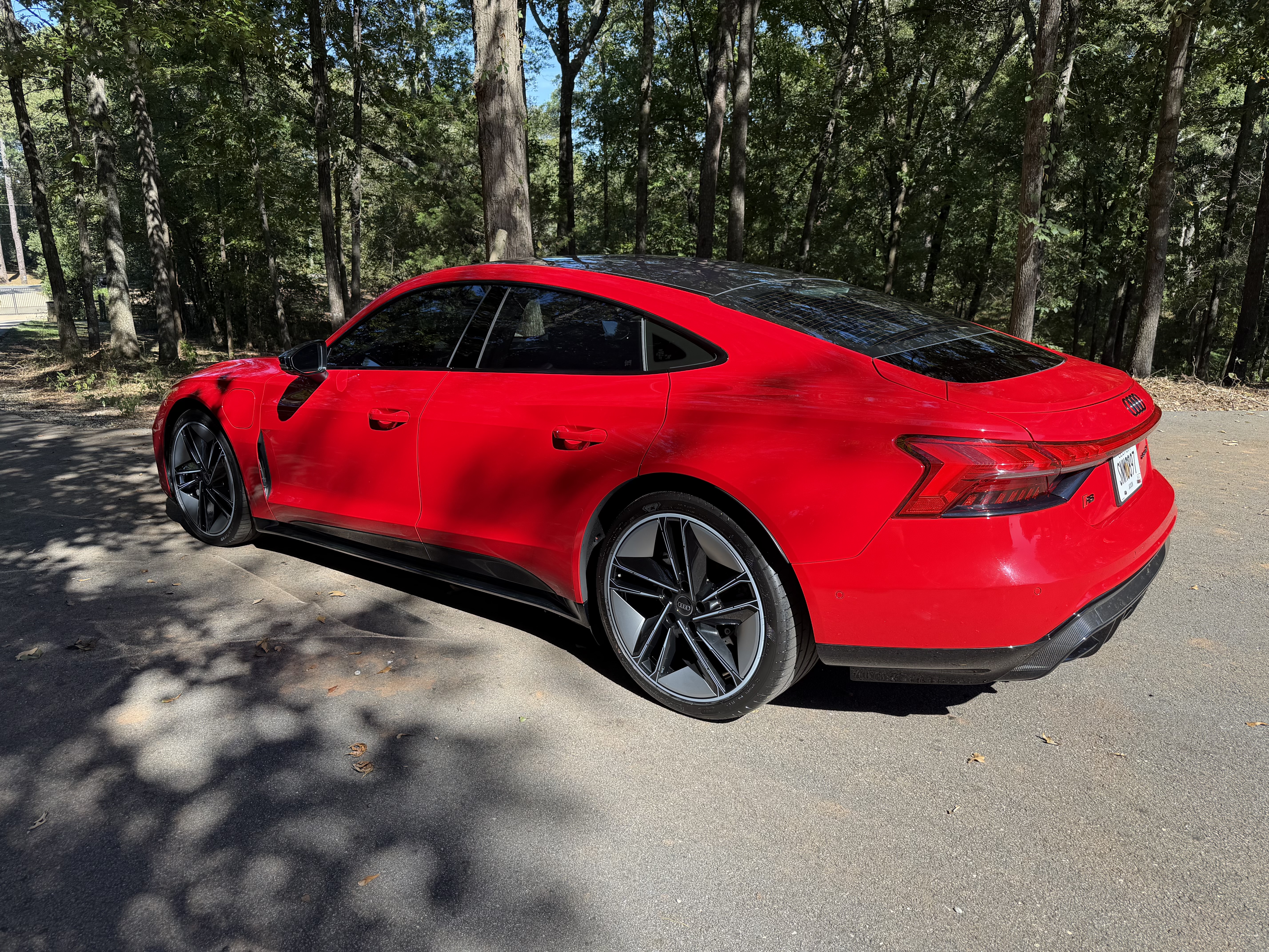 Used 2023 Audi RS e-tron GT w/ Carbon Performance Package AWD/4WD image 2
