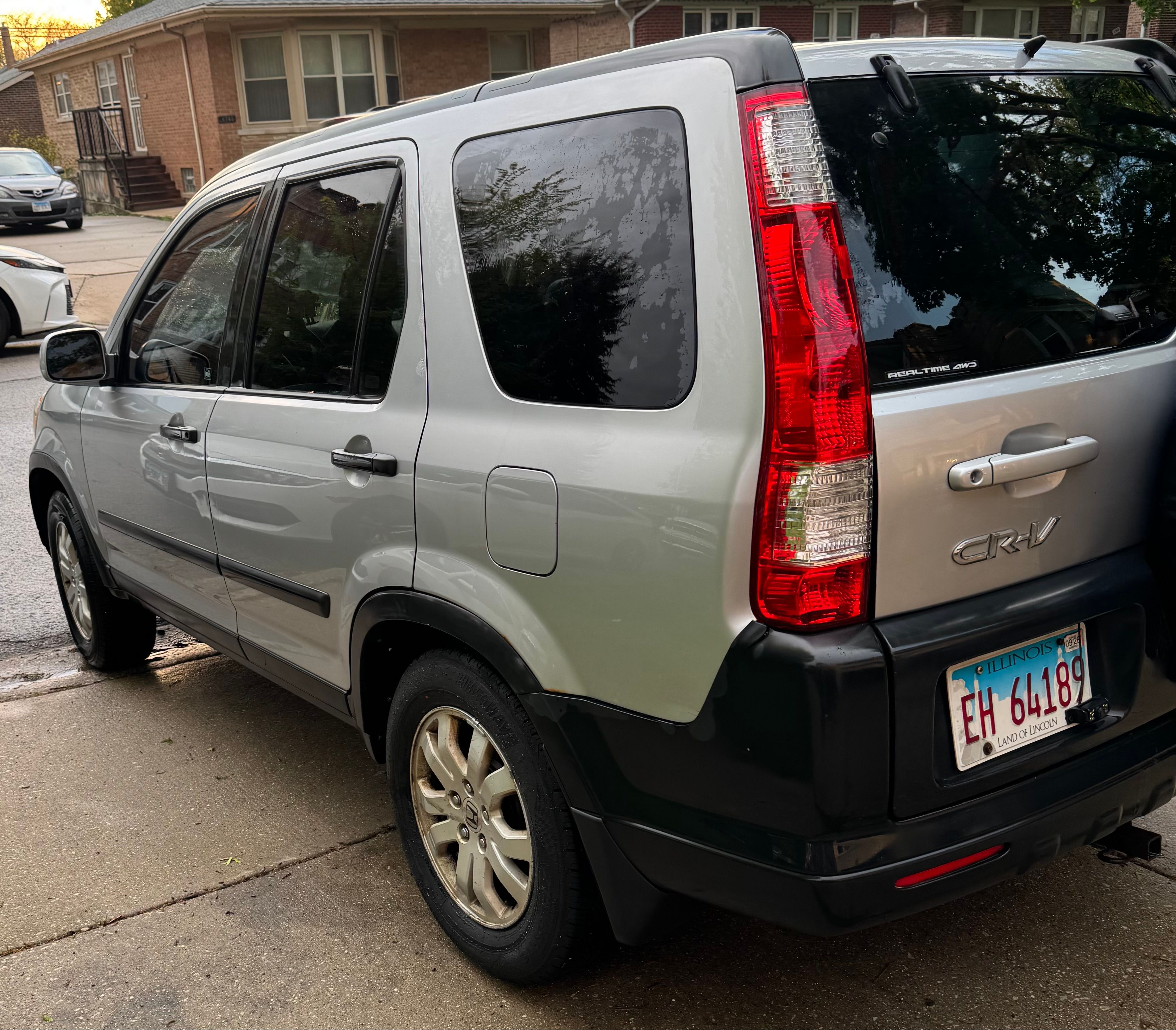 Used 2005 Honda CR-V EX image 2