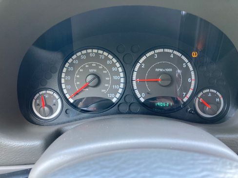 Used 2005 Jeep Liberty Renegade image 6