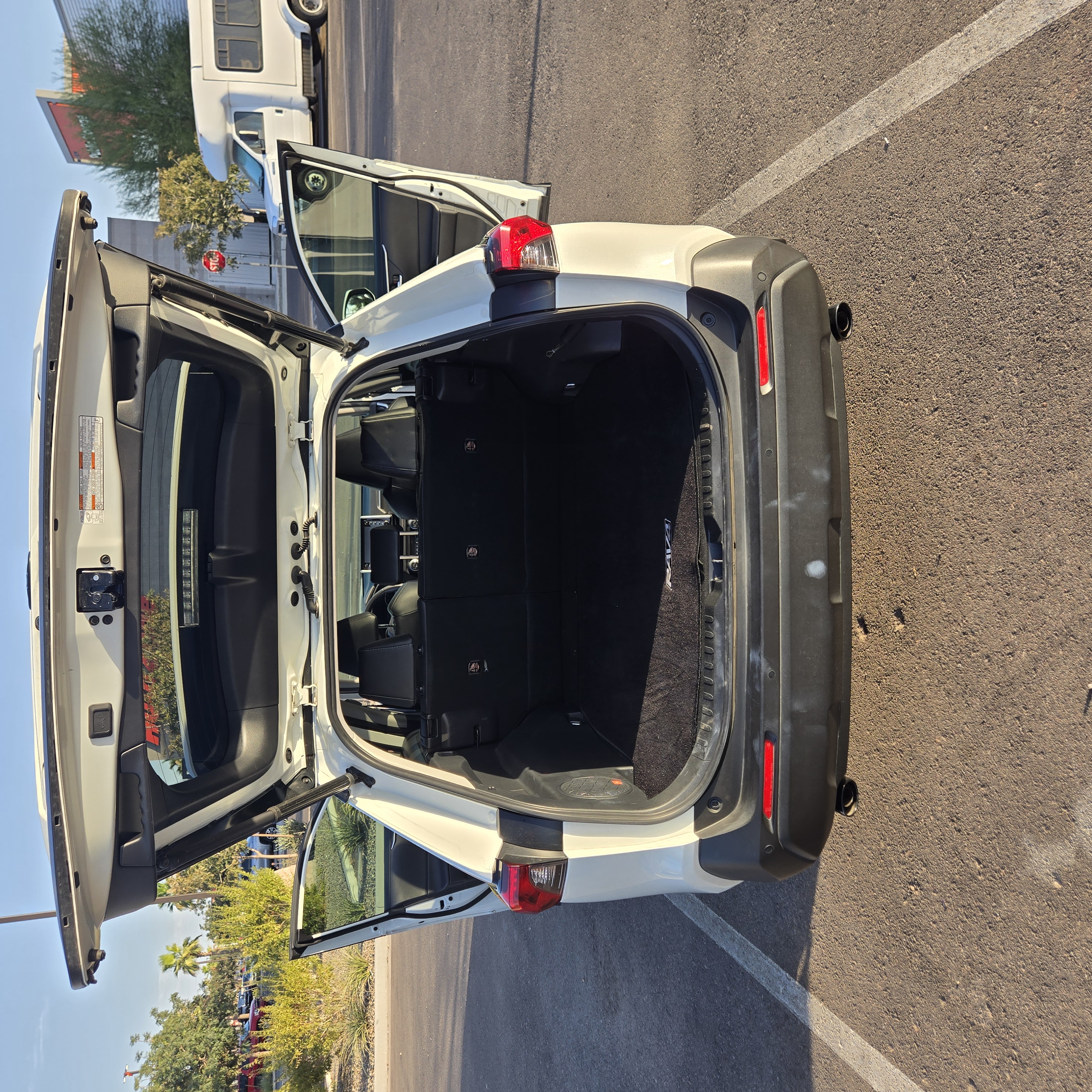 Used 2021 Toyota RAV4 XLE Premium AWD/4WD image 11
