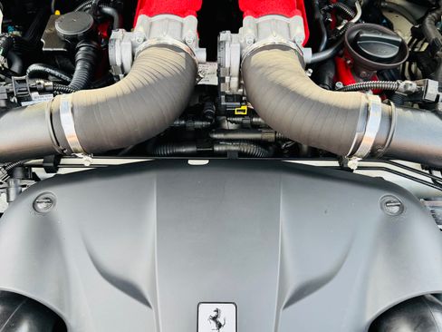 Used 2016 Ferrari California T image 31