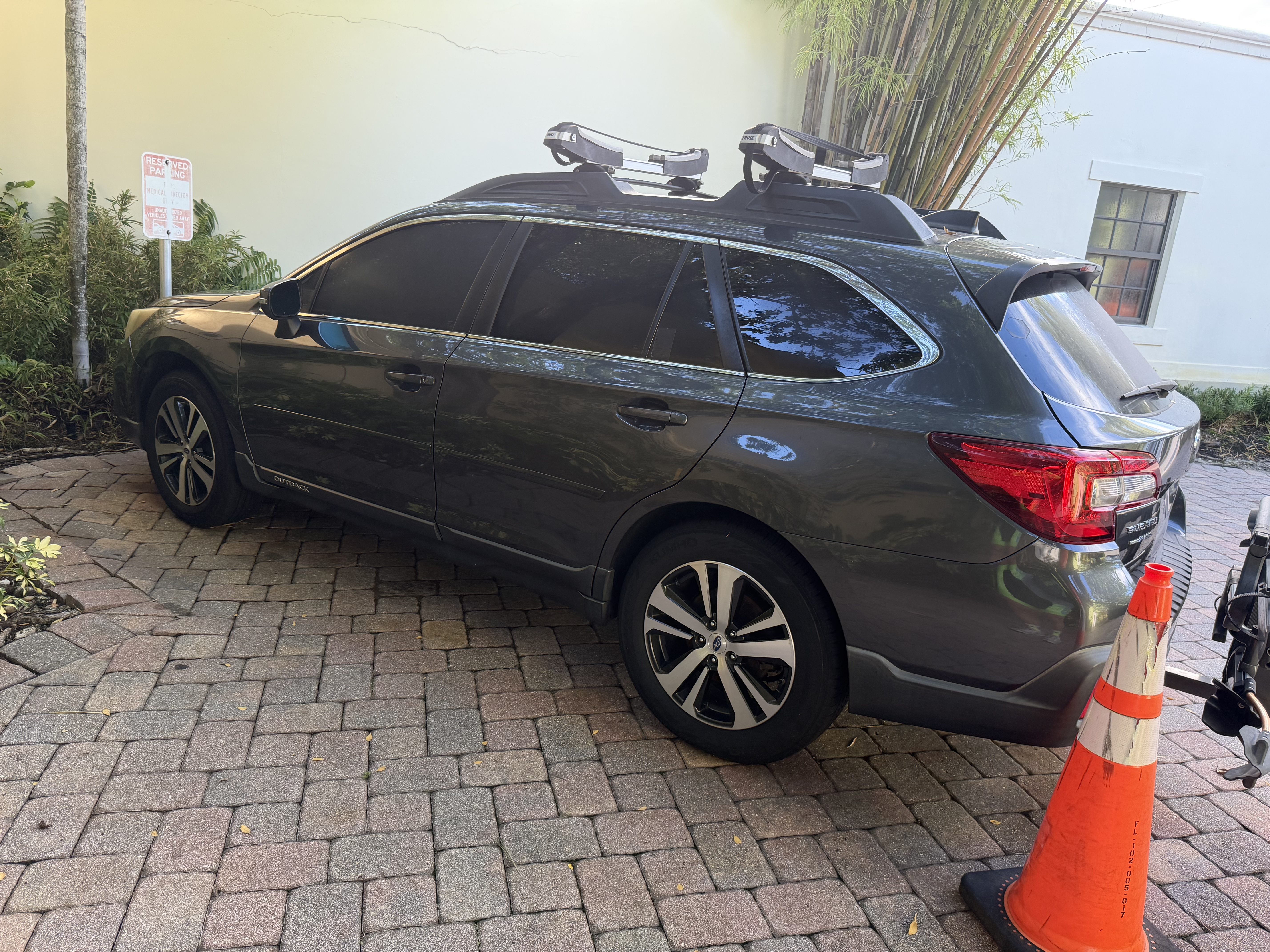 Used 2019 Subaru Outback 2.5i Limited AWD/4WD image 5