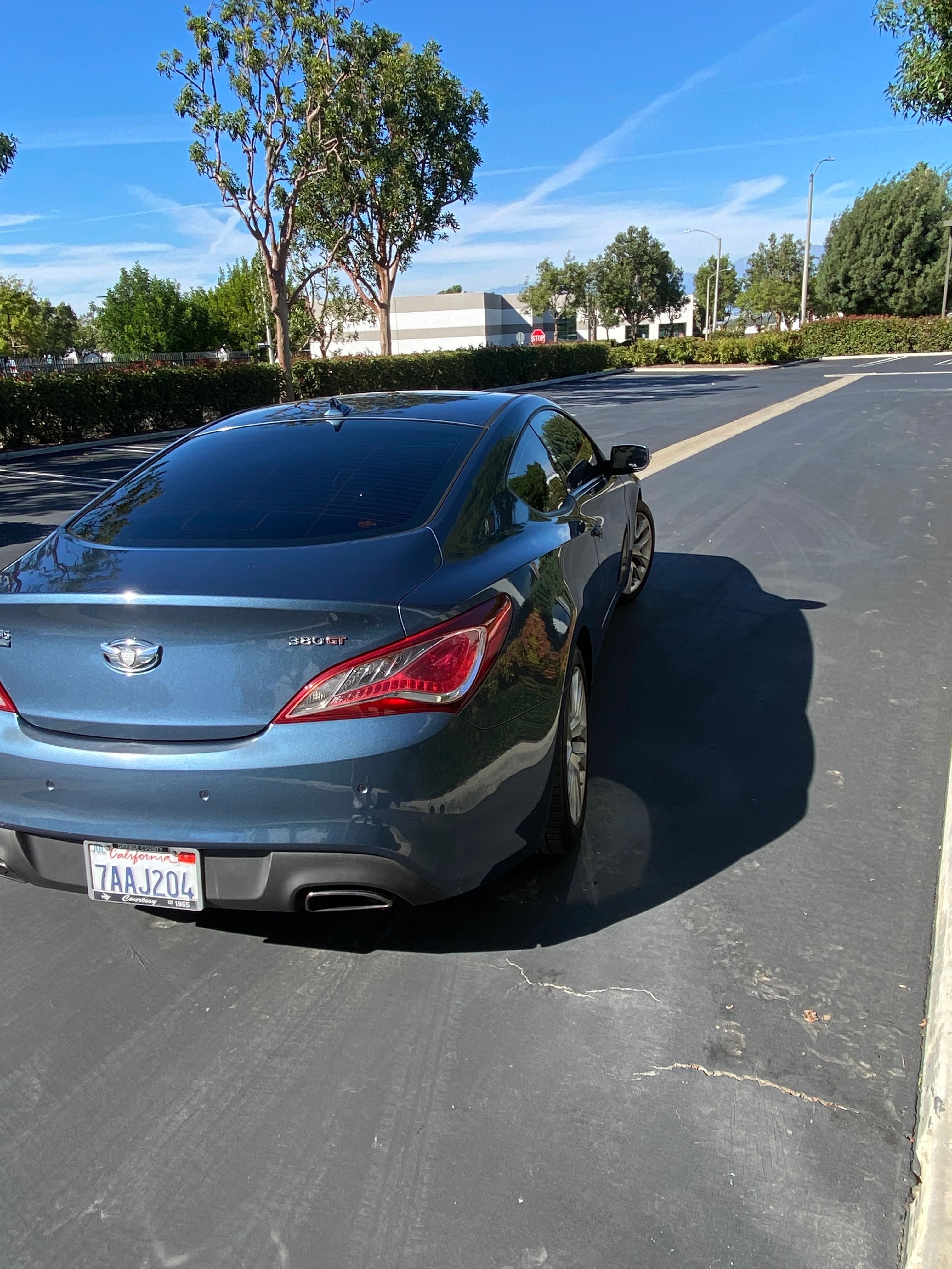 Used 2013 Hyundai Genesis 3.8 RWD image 8