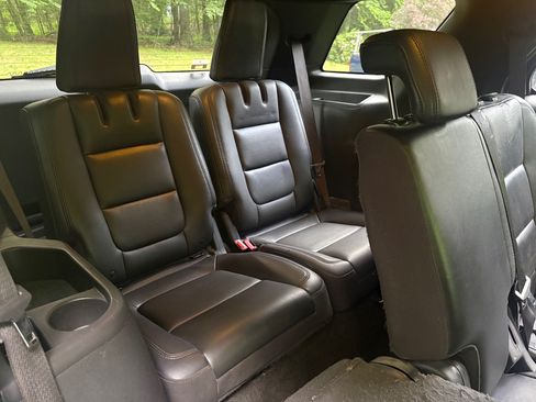 Used 2013 Ford Explorer XLT AWD/4WD image 13