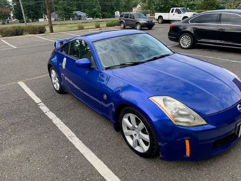 Used 2004 Nissan 350Z Touring w/ Aerodynamics Pkg image 1
