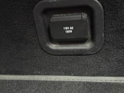 Used 2014 Mercedes-Benz ML 63 AMG 4MATIC image 29