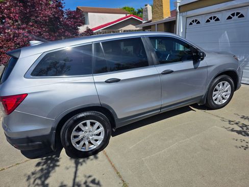 Used 2019 Honda Pilot LX image 6