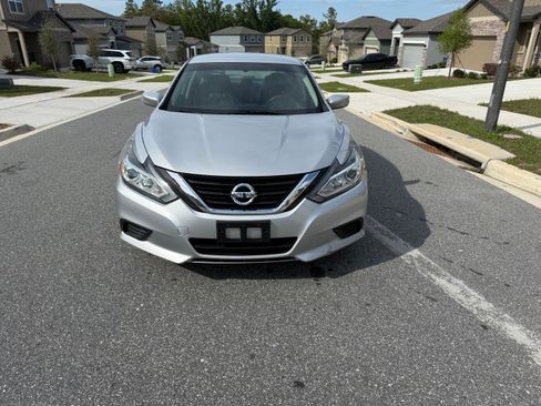 Used 2017 Nissan Altima 2.5 S w/ Power Driver Seat Package image 2