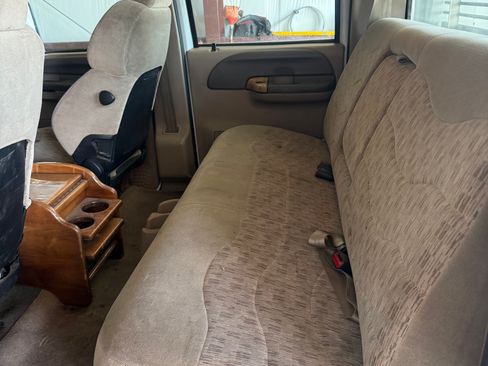 Used 1999 Ford F550 176 WB image 19