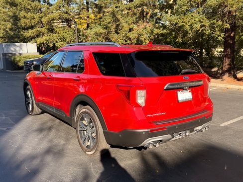 Used 2020 Ford Explorer Platinum w/ Premium Technology Package image 10