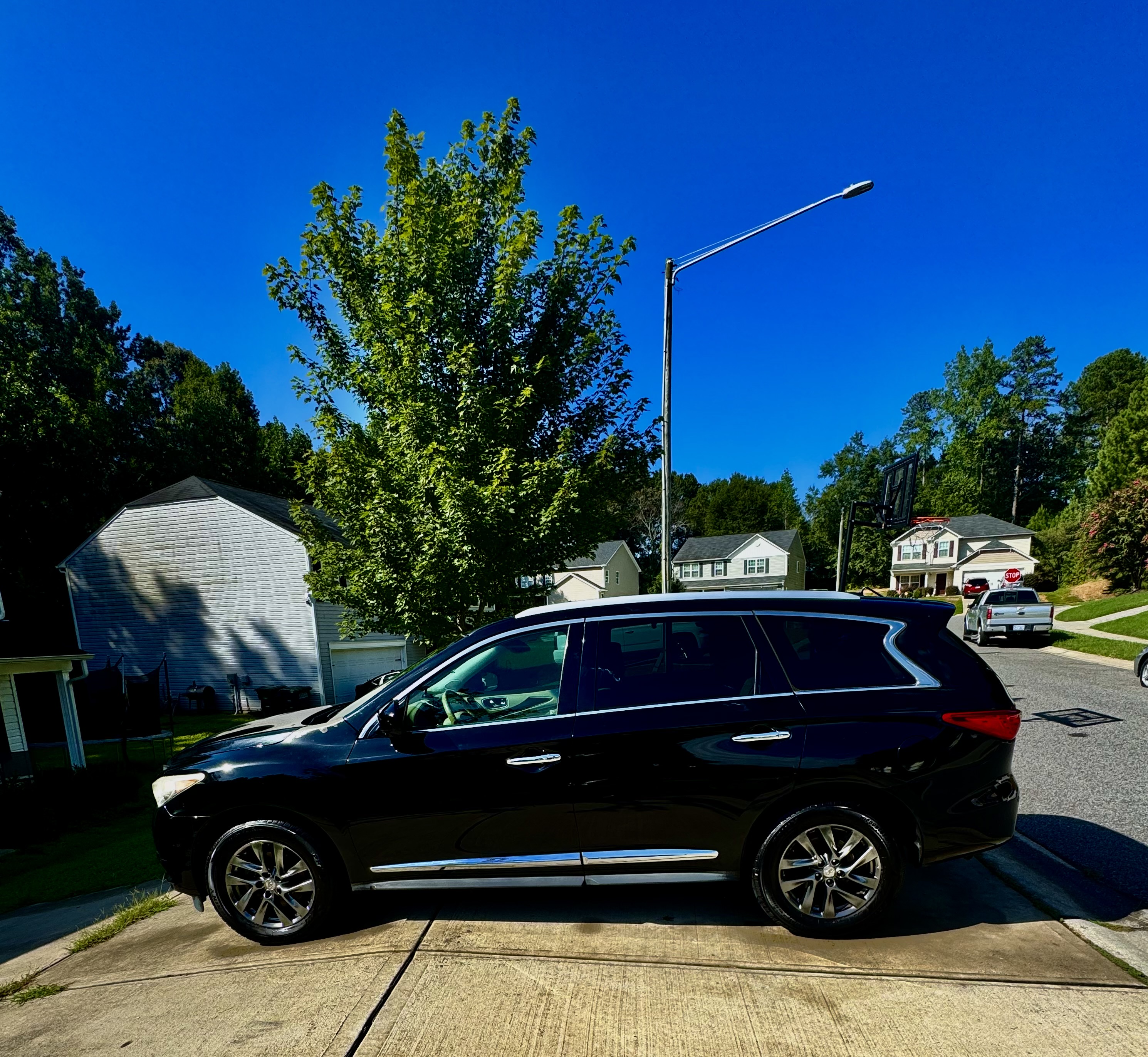Used 2013 INFINITI JX35 AWD w/ Premium Pkg image 16