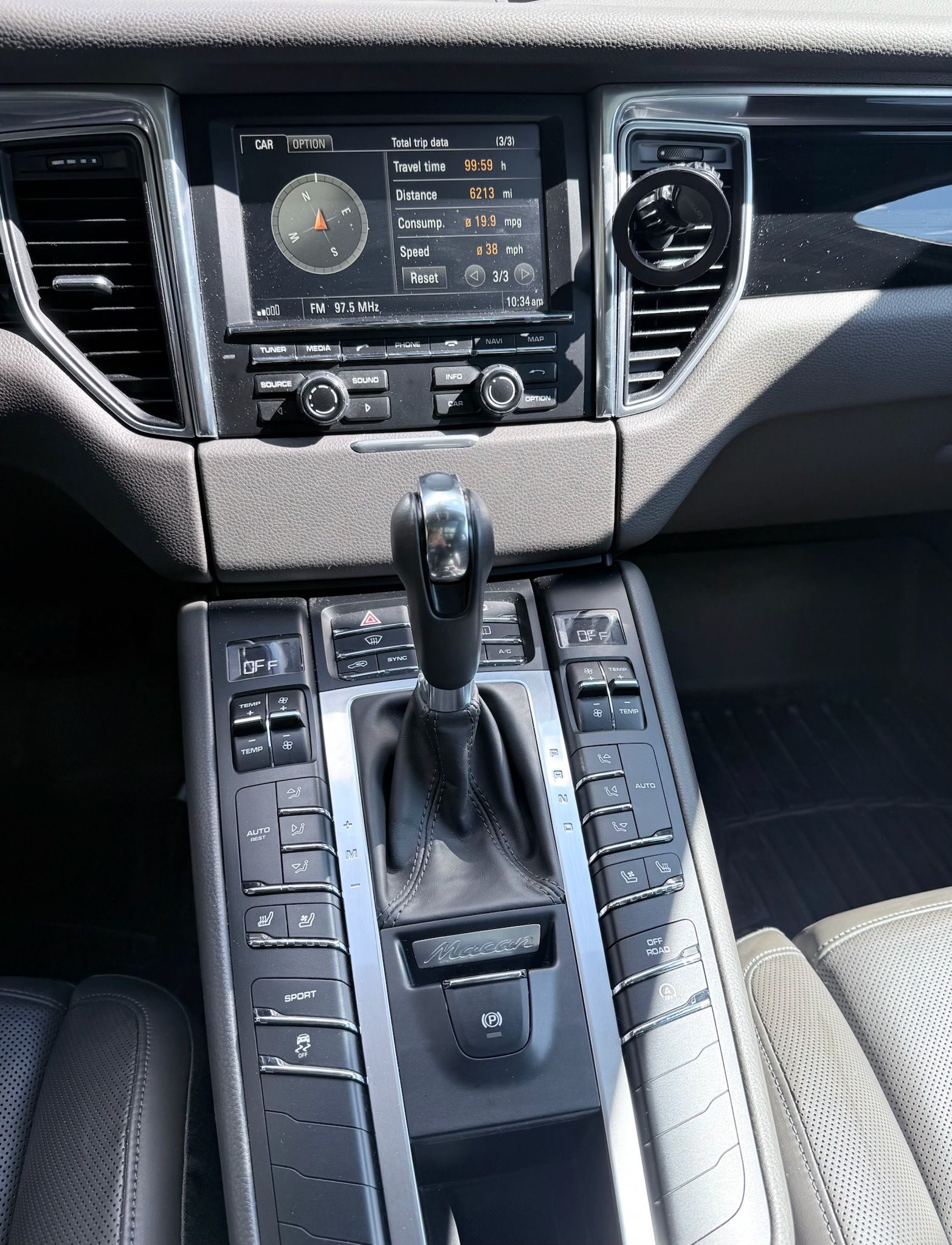 Used 2015 Porsche Macan S AWD/4WD image 21