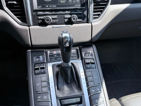 Used 2015 Porsche Macan S AWD/4WD image 21