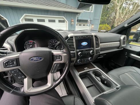 Used 2017 Ford F450 Platinum w/ Platinum Ultimate Package image 11