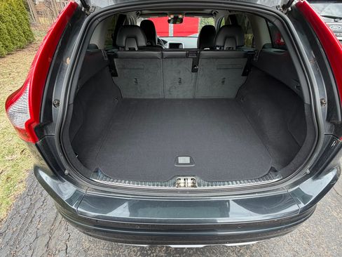 Used 2016 Volvo XC60 T6 image 6