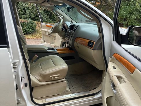 Used 2010 INFINITI QX56 56 Sport Utility 4D image 13