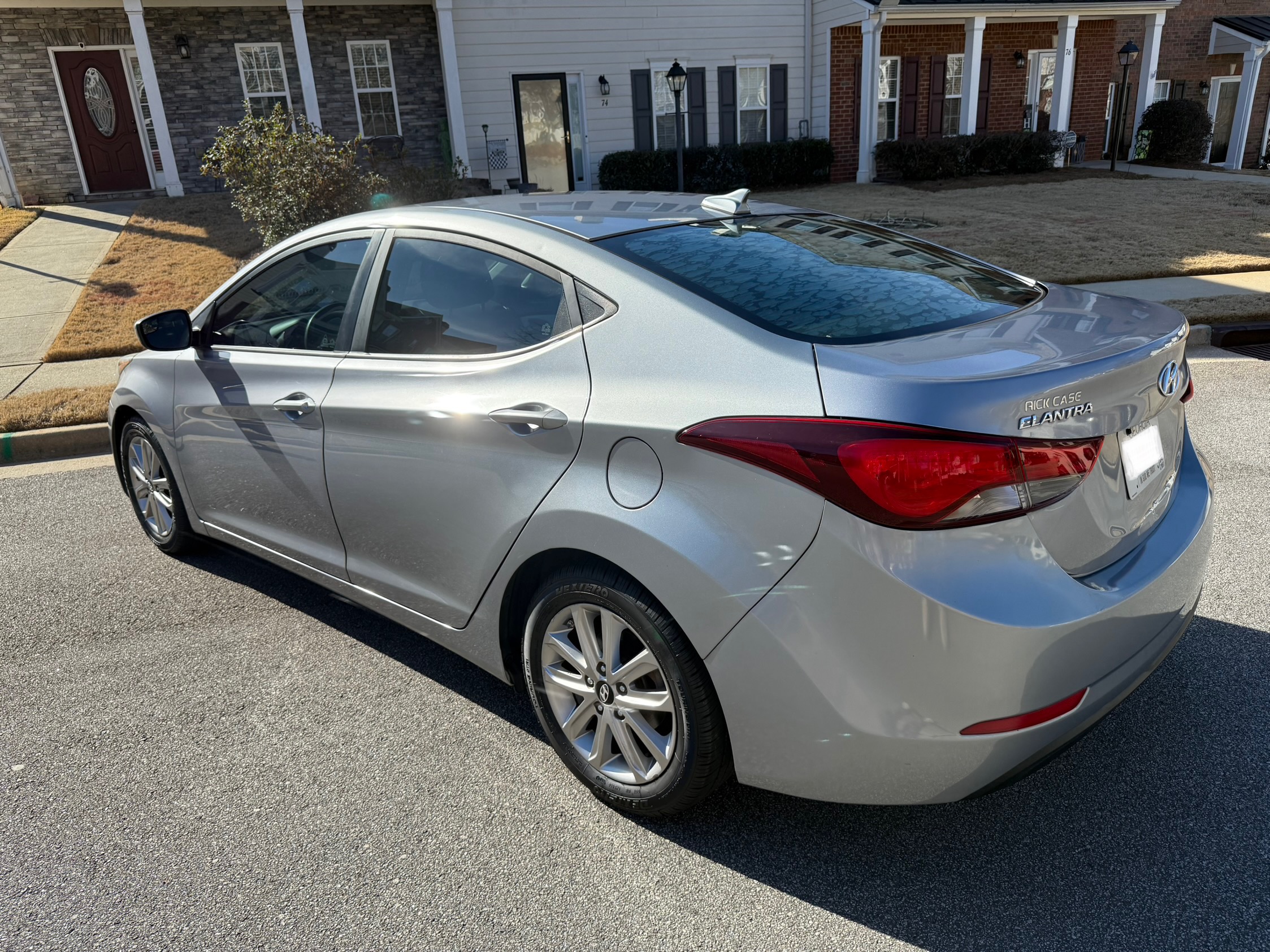 Used 2016 Hyundai Elantra SE w/ Option Group 02 FWD image 4