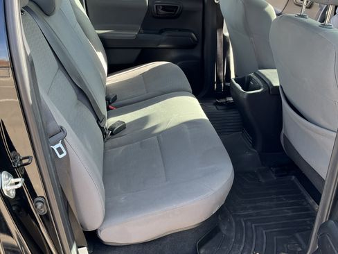 Used 2018 Toyota Tacoma SR image 16