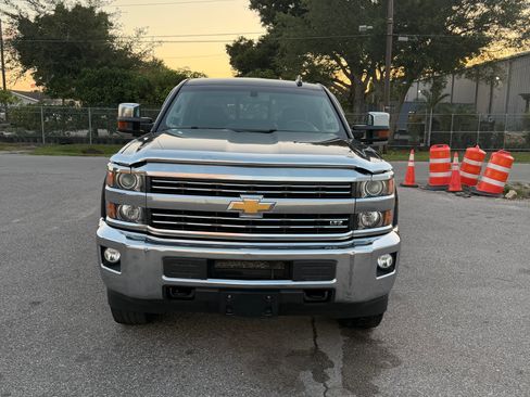 Used 2019 Chevrolet Silverado 3500 LTZ AWD/4WD image 2