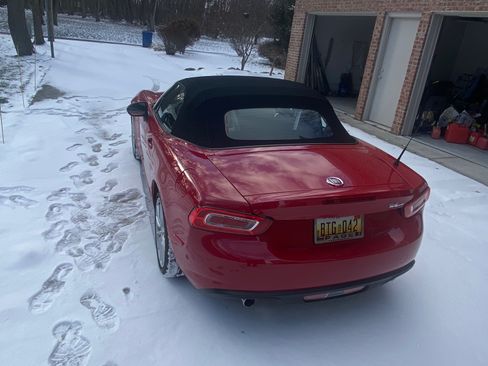 Used 2017 FIAT 124 Spider Lusso image 5