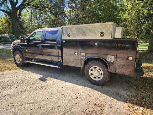 Used 2015 Ford F350 XLT w/ XLT Premium Package image 13