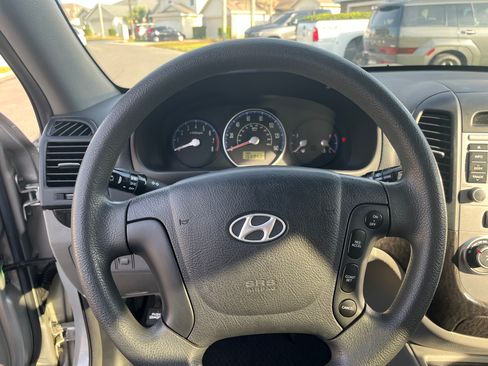 Used 2009 Hyundai Santa Fe GLS image 5