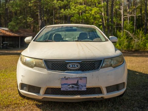 Used 2010 Kia Forte EX image 2