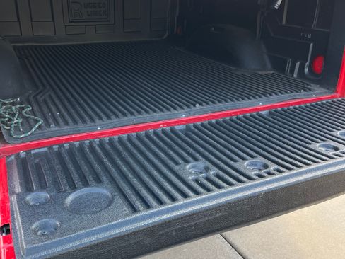 Used 2005 Dodge Ram 1500 Truck SLT w/ Sport Appearance Group image 5