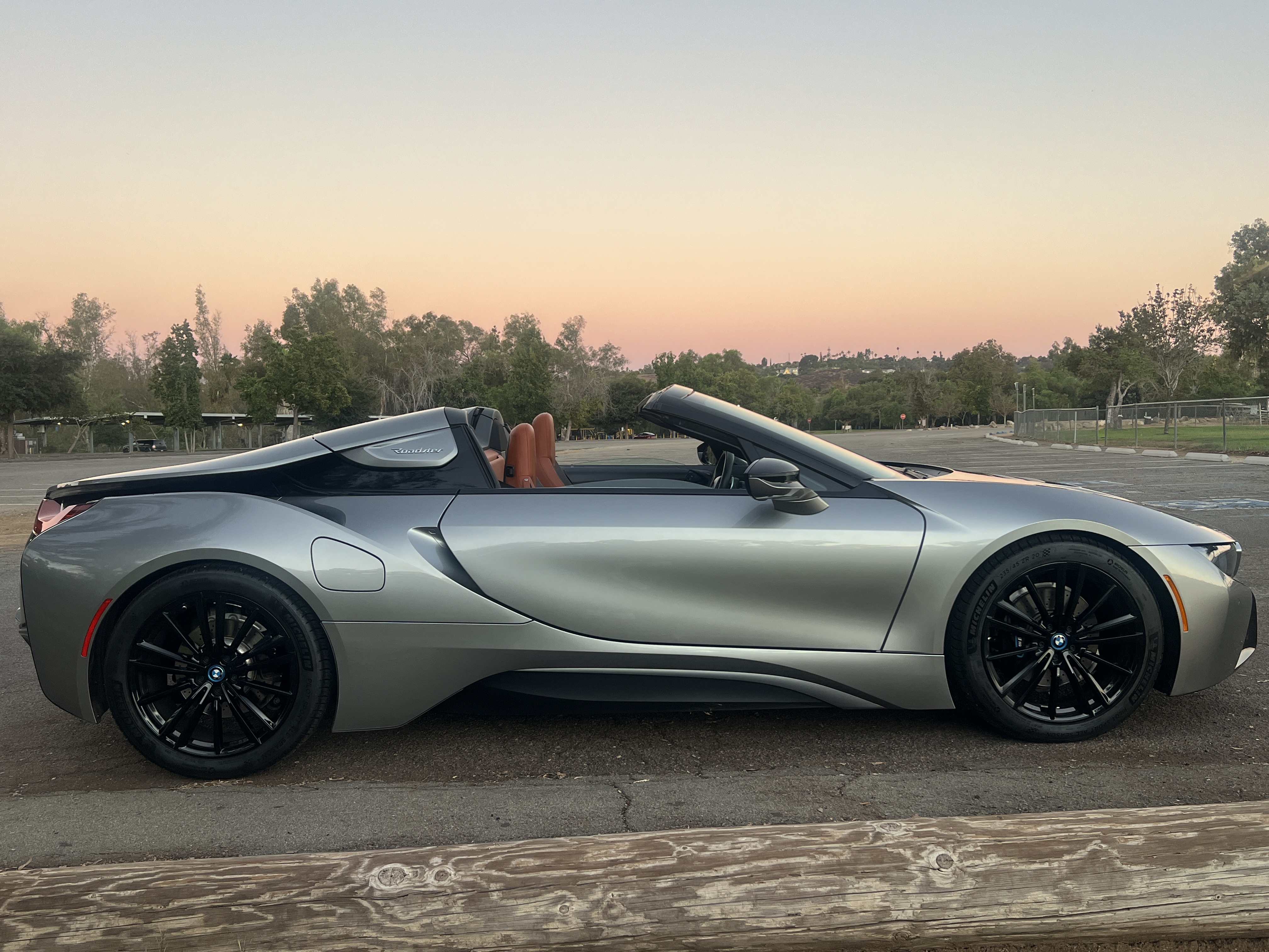 Used 2019 BMW i8 Roadster AWD/4WD image 5