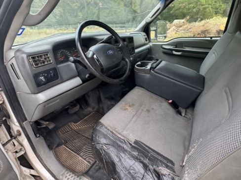 Used 2003 Ford F250 XL image 11