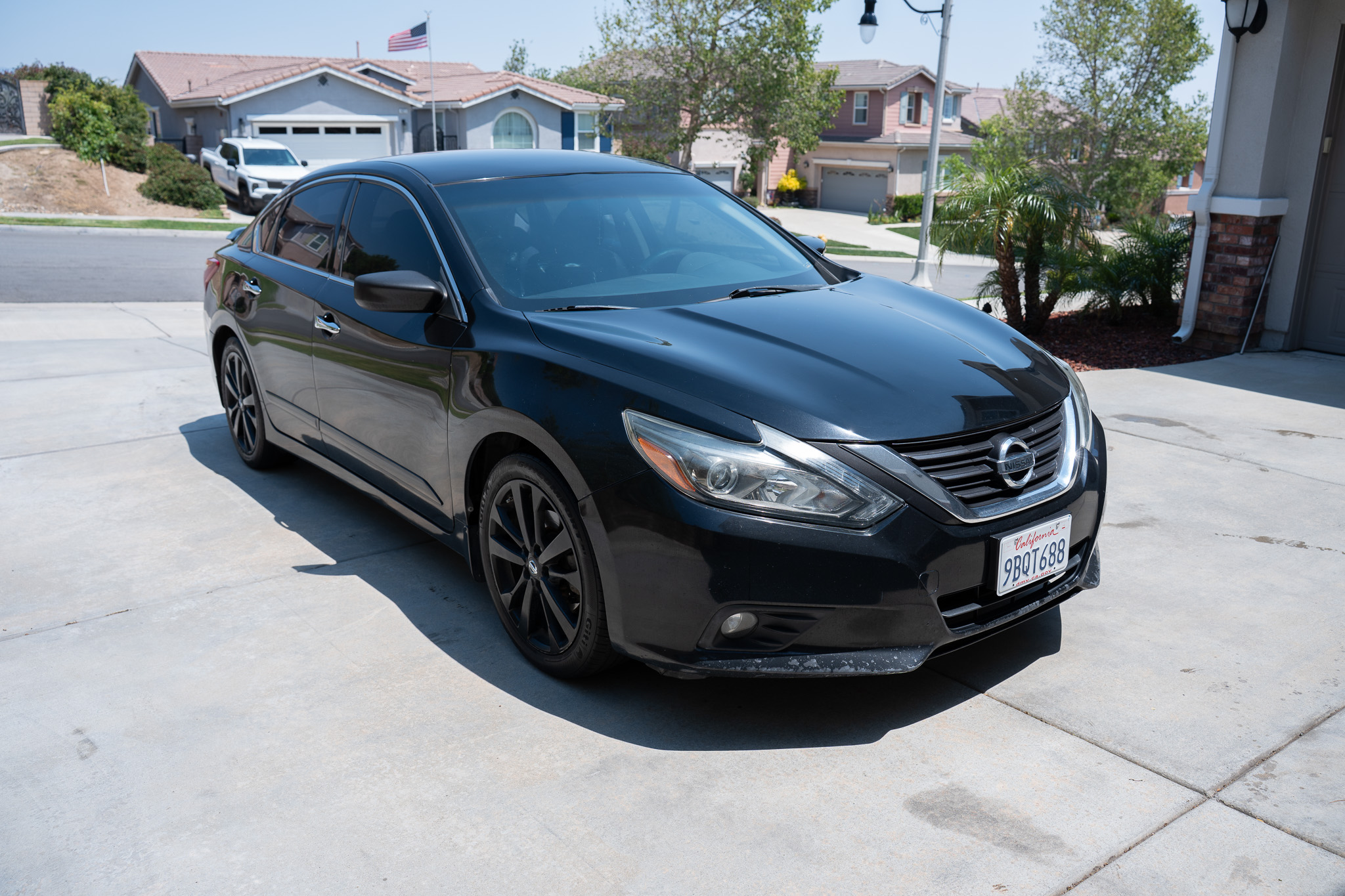 Used 2017 Nissan Altima 2.5 SR w/ Midnight Edition Package FWD image 1
