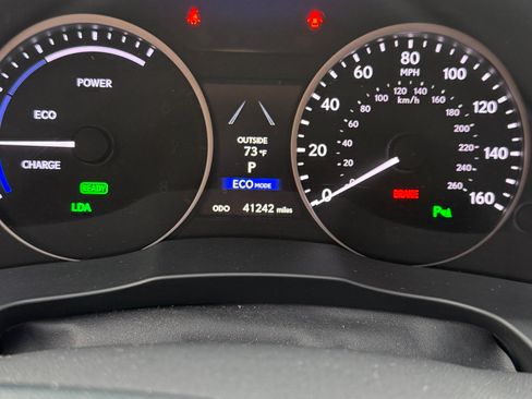 Used 2013 Lexus ES 300h image 10