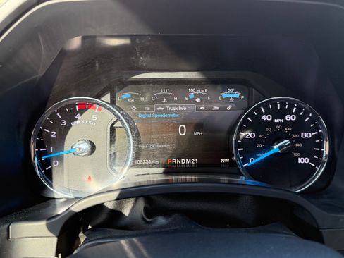 Used 2017 Ford F350 Platinum w/ Platinum Ultimate Package image 12