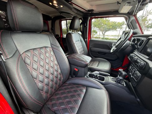 Used 2022 Jeep Gladiator Overland w/ Popular Equipment Package image 13