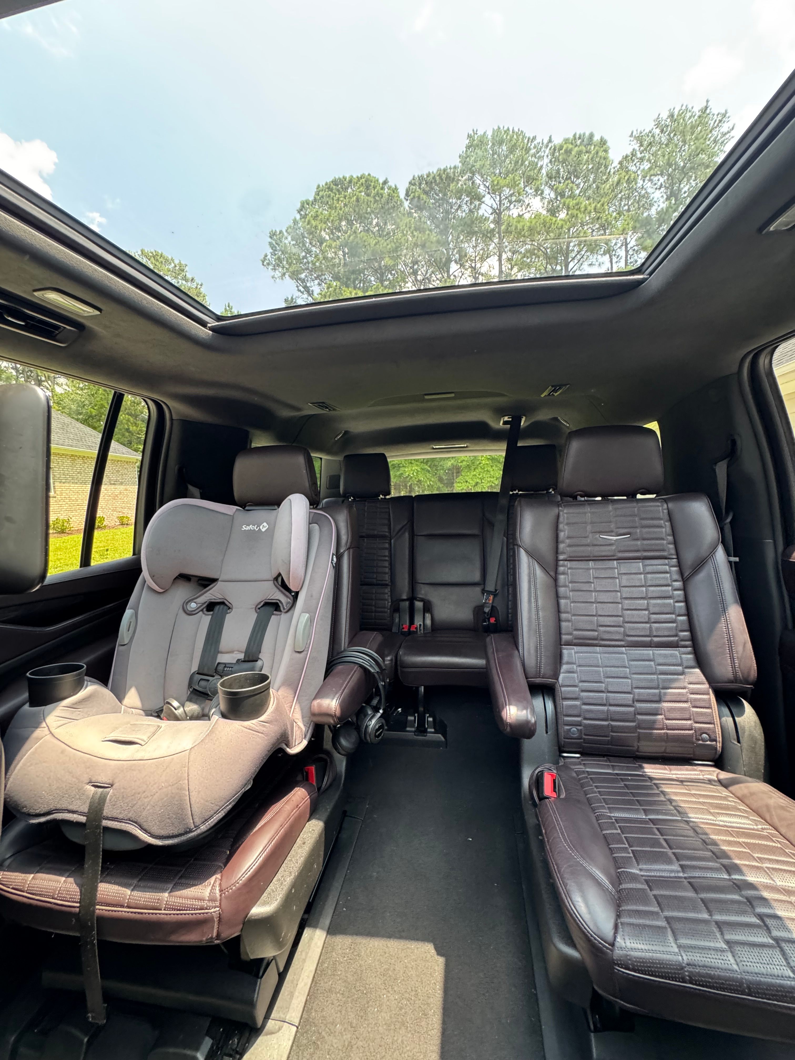 Used 2021 Cadillac Escalade ESV Sport Platinum RWD image 13