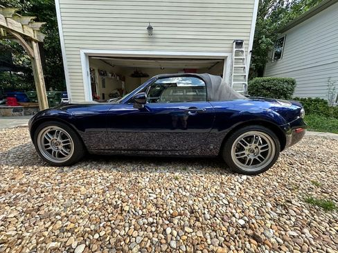 Used 2008 MAZDA MX-5 Miata Sport image 1