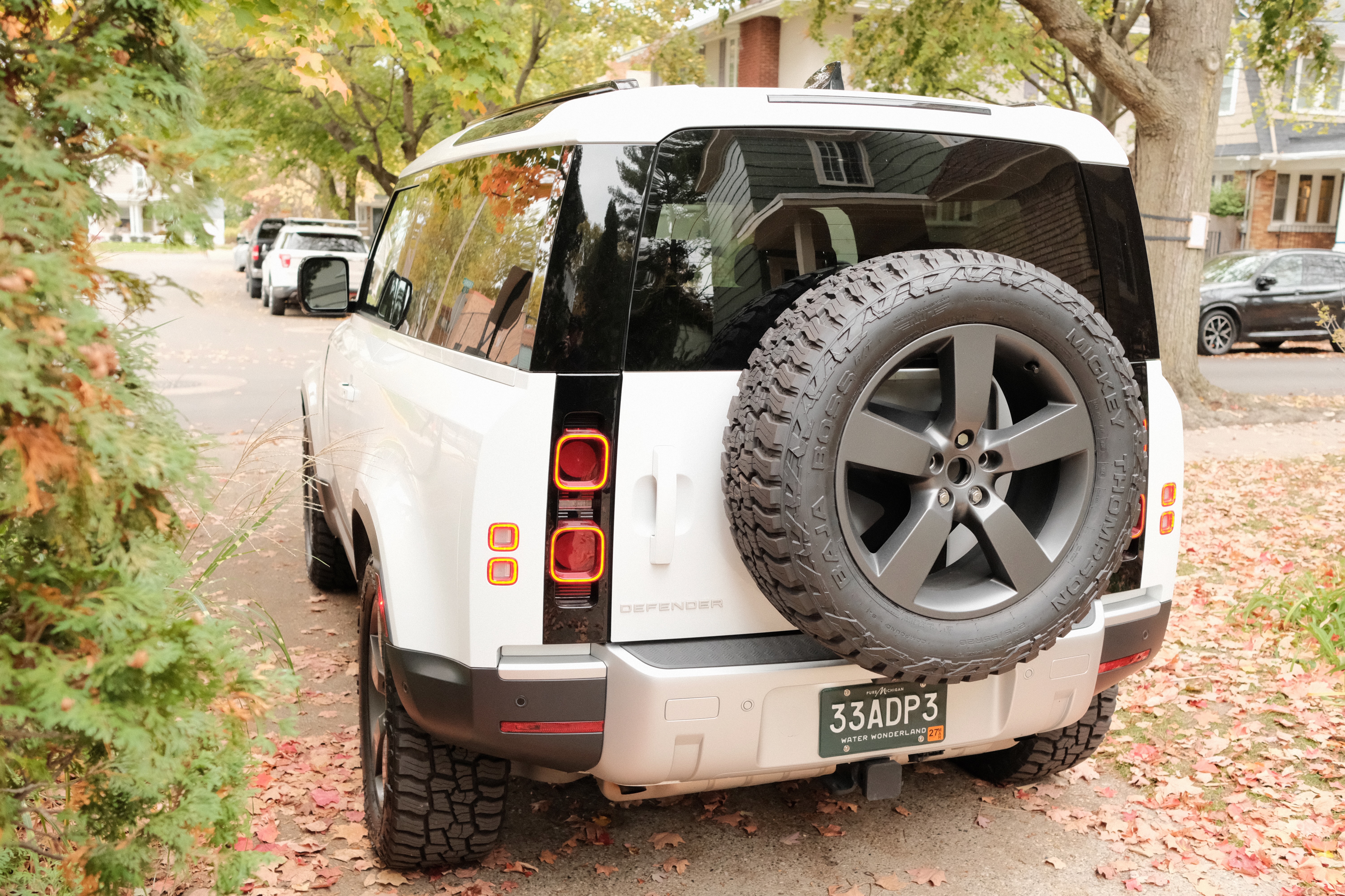 Used 2025 Land Rover Defender 90 S AWD/4WD image 5