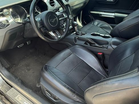 Used 2017 Ford Mustang Premium image 10