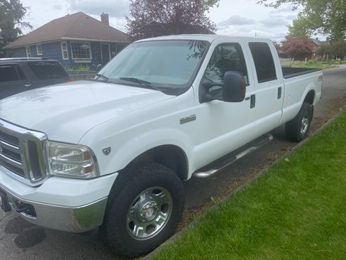 Used 2005 Ford F350 XLT AWD/4WD image 4
