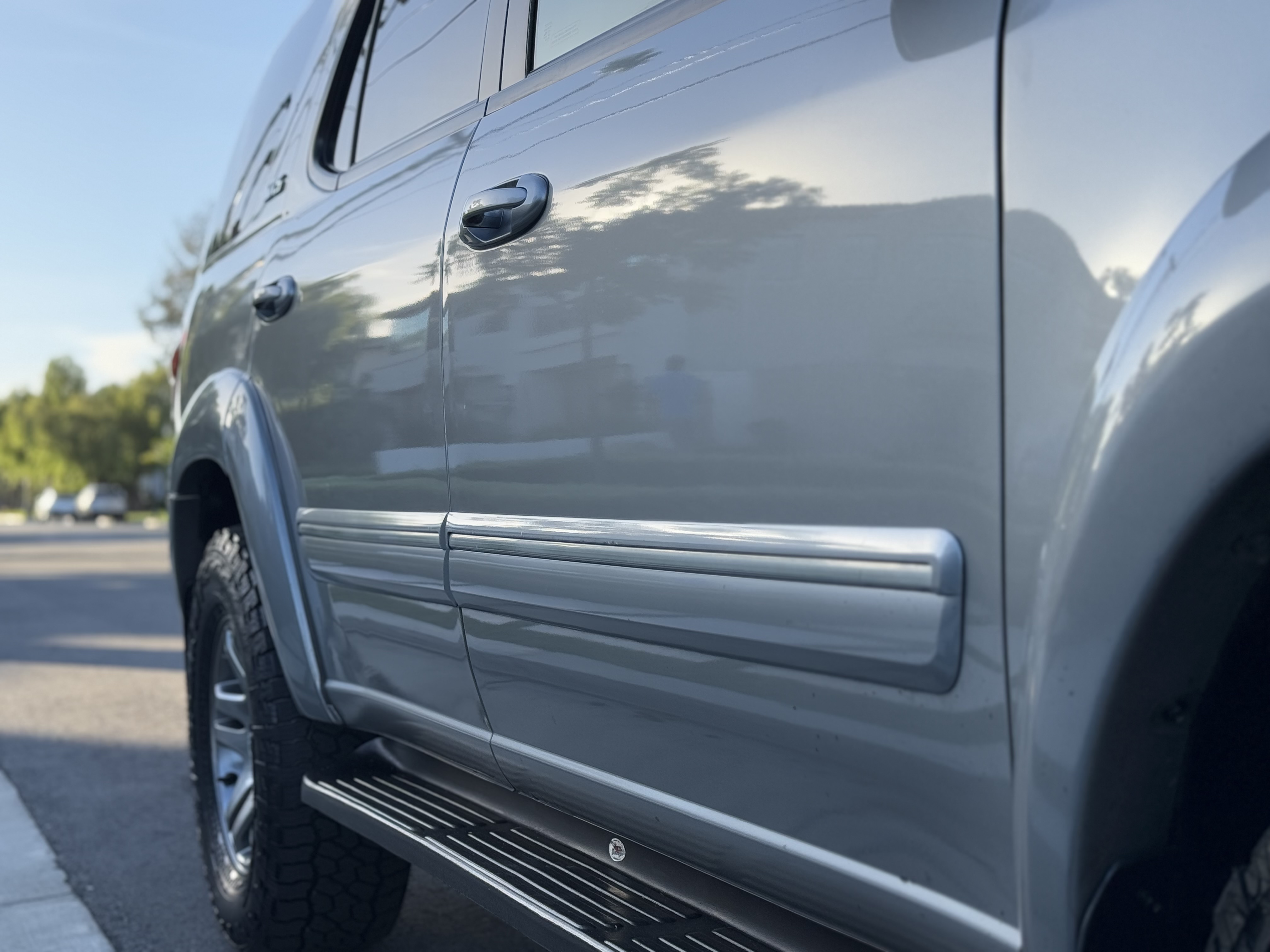 Used 2007 Toyota Sequoia SR5 w/ Towing Pkg RWD image 14