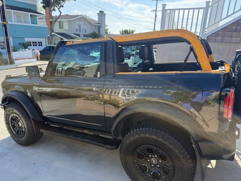 Used 2022 Ford Bronco Wildtrak image 17