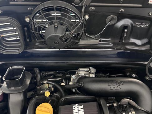 Used 2003 Porsche 911 Carrera image 10