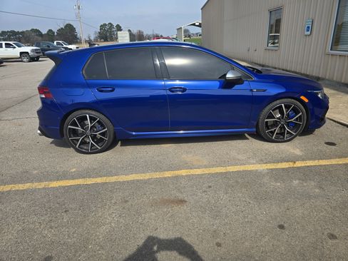 Used 2022 Volkswagen Golf R AWD/4WD image 4
