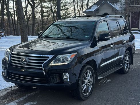Used 2014 Lexus LX 570 4WD image 1