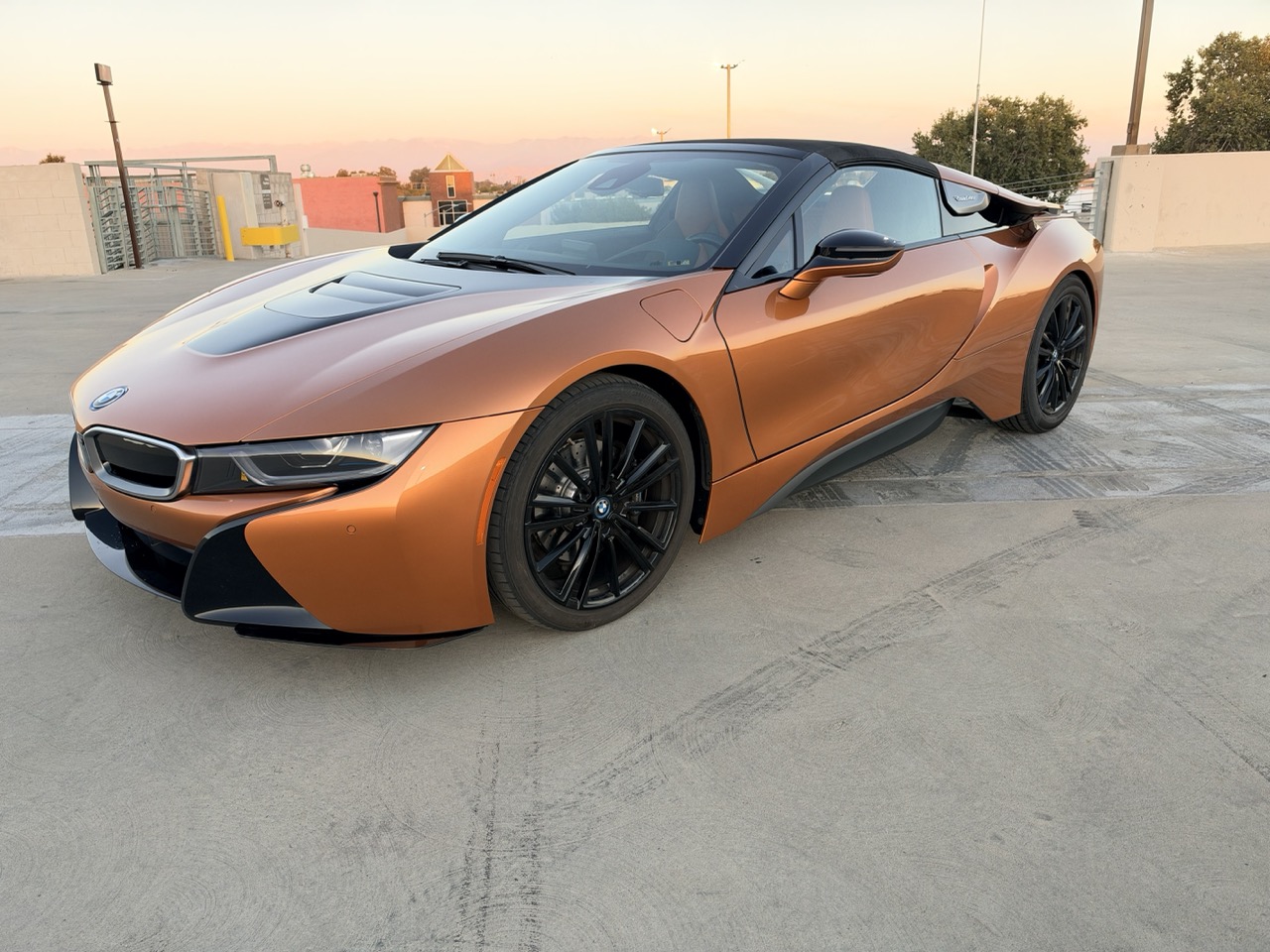 Used 2019 BMW i8 Roadster AWD/4WD image 1