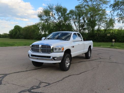Used 2008 Dodge Ram 2500 Truck SLT w/ Popular Equipment Group AWD/4WD image 1
